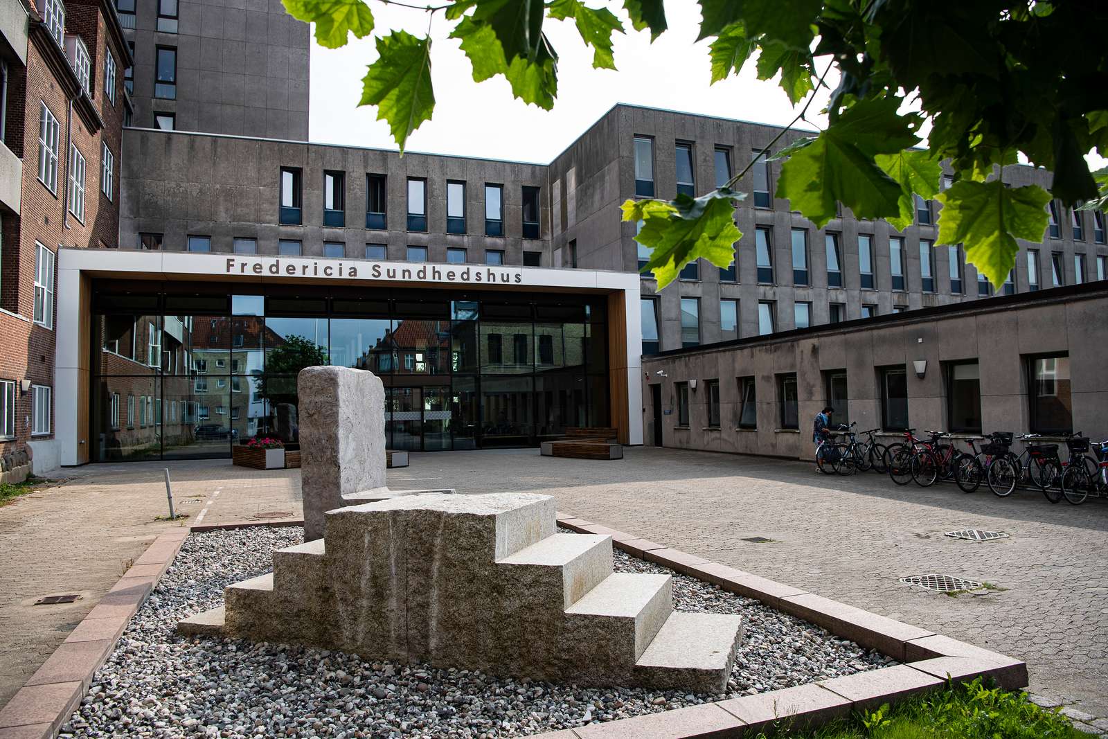 Hovedindgangen på Sundhedshuset